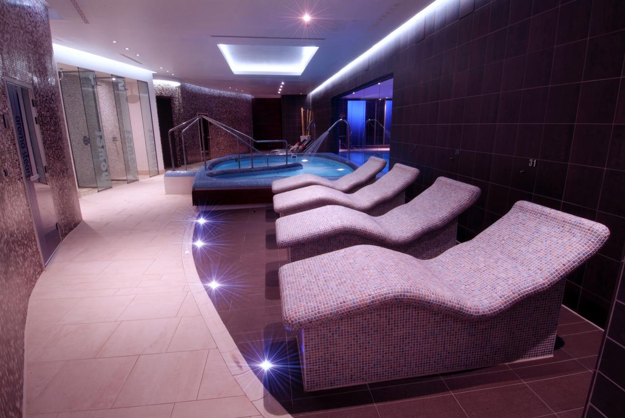 Parklands Hotel & Country Club Newton Mearns Bagian luar foto
