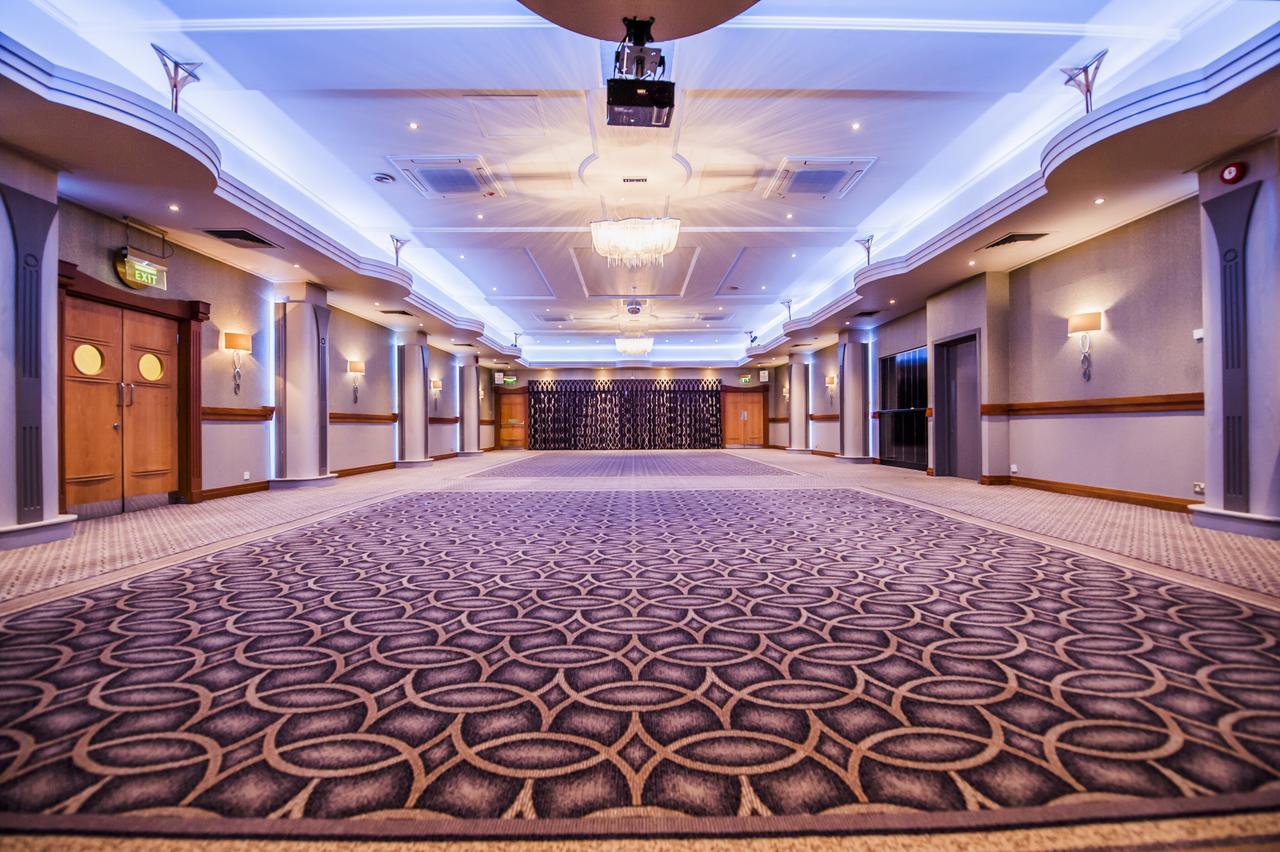 Parklands Hotel & Country Club Newton Mearns Bagian luar foto
