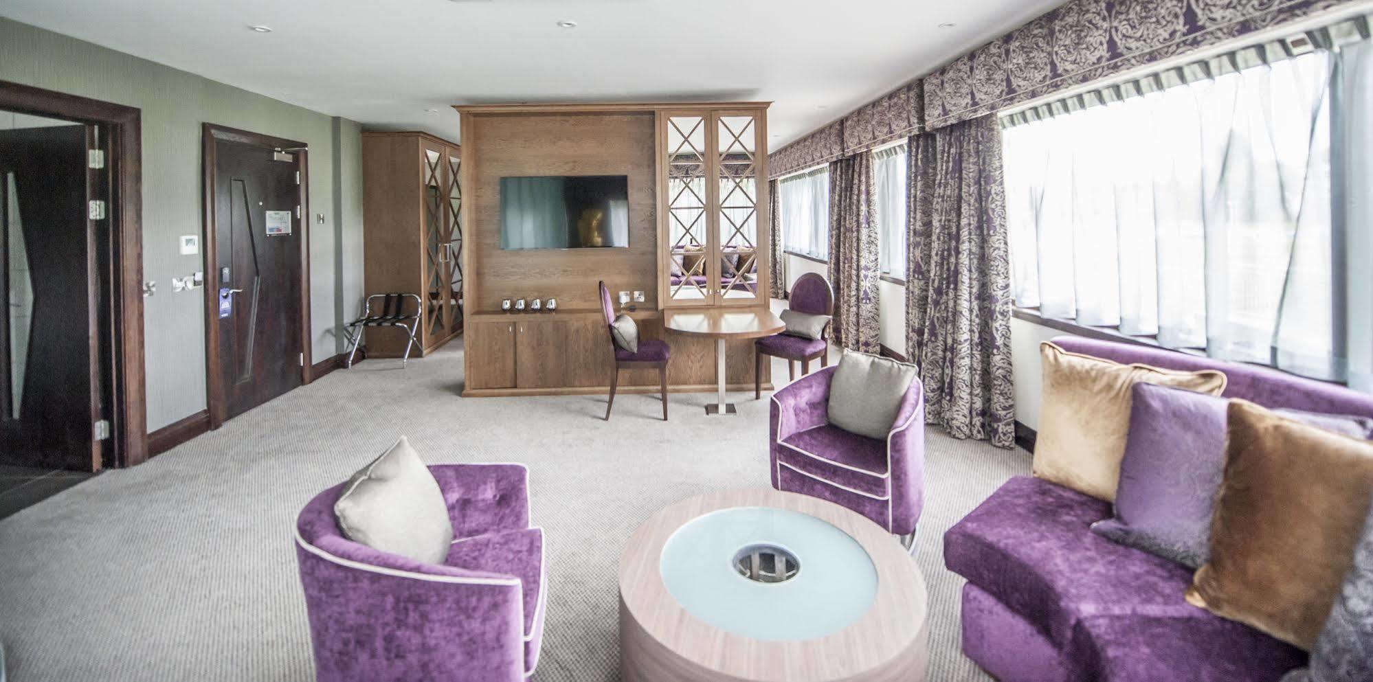 Parklands Hotel & Country Club Newton Mearns Bagian luar foto